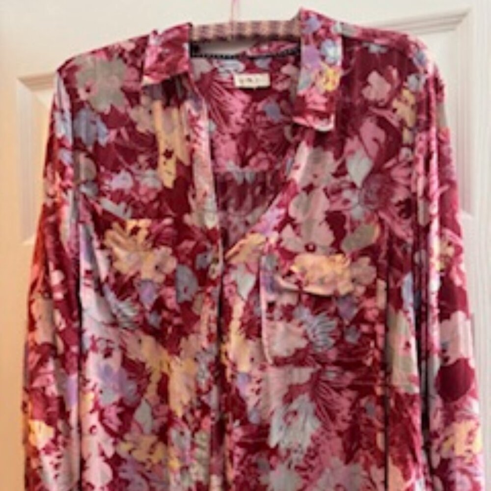 Soft long sleeved floral print blouse
